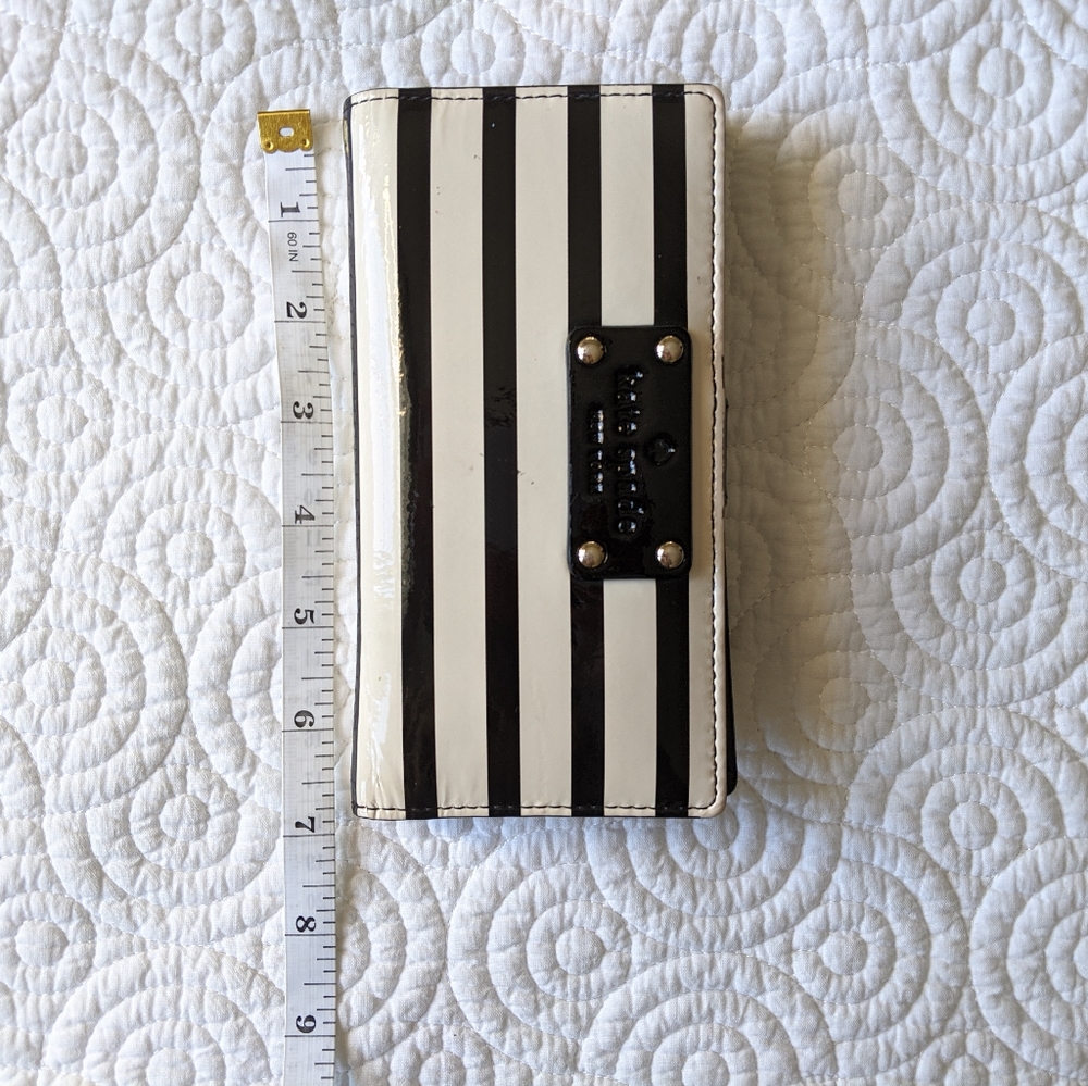 Kate Spade Large Bi-Fold Wallet - Picture 2 of 9
